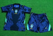 Kit de niño Brasil visitante 2026 versión jugador